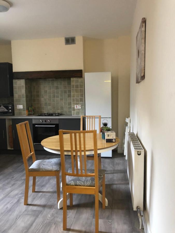 Comfortable Home Away From Home, Town Centre, Free Parking,Multiple Rooms Cheltenham Bagian luar foto