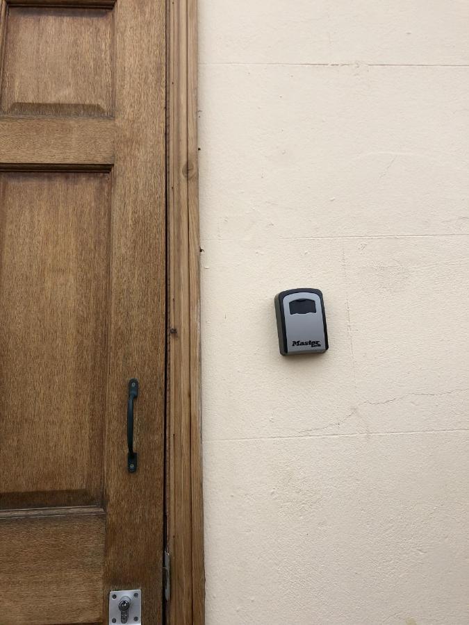 Comfortable Home Away From Home, Town Centre, Free Parking,Multiple Rooms Cheltenham Bagian luar foto