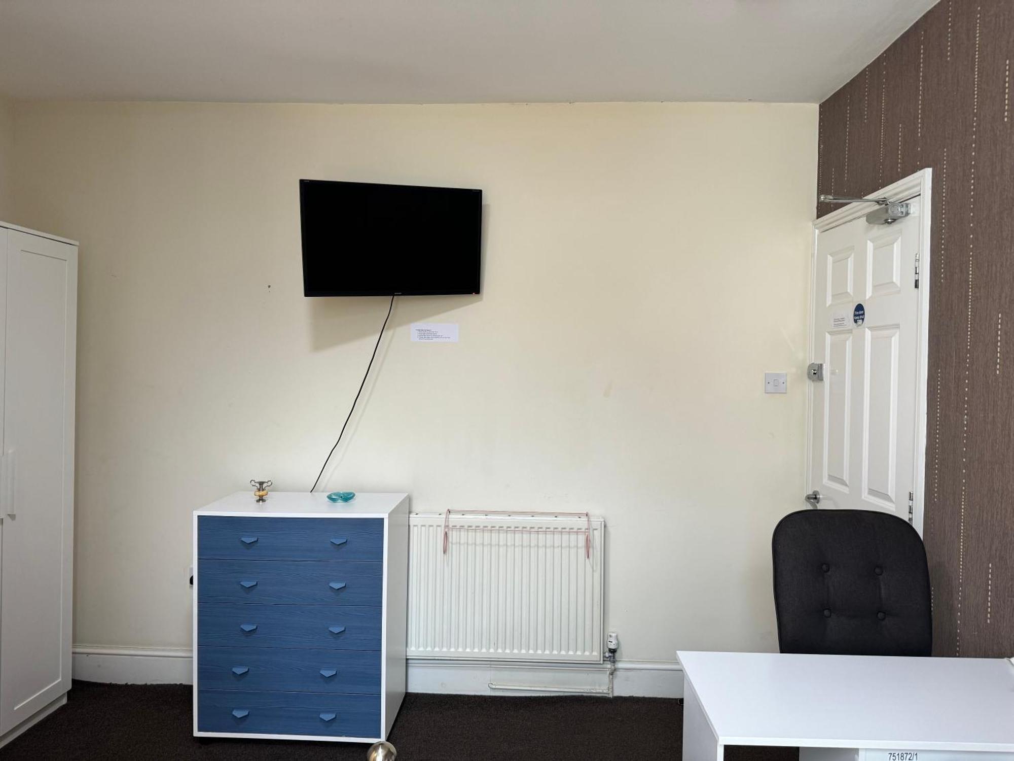 Comfortable Home Away From Home, Town Centre, Free Parking,Multiple Rooms Cheltenham Bagian luar foto